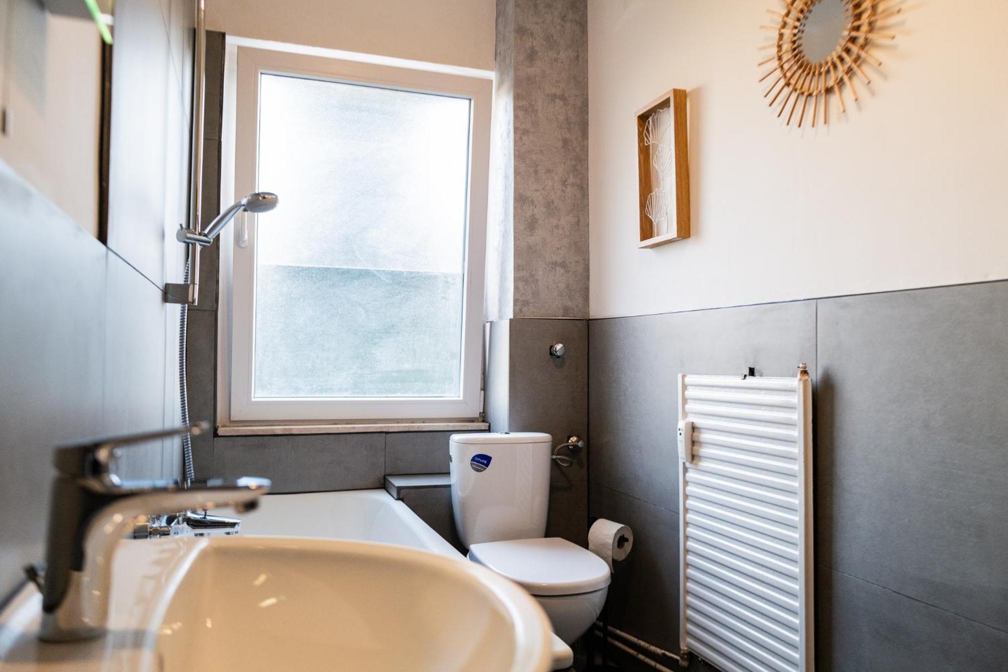 #412 Komfortable, Stilvolle Wohnung Fuer 6 Personen Mülheim an der Ruhr Exterior foto